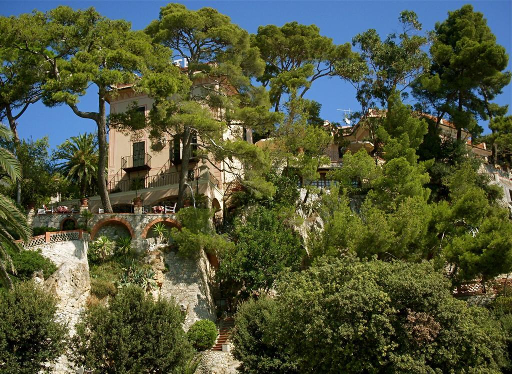 Hotel Punta Est Finale Ligure Exterior foto