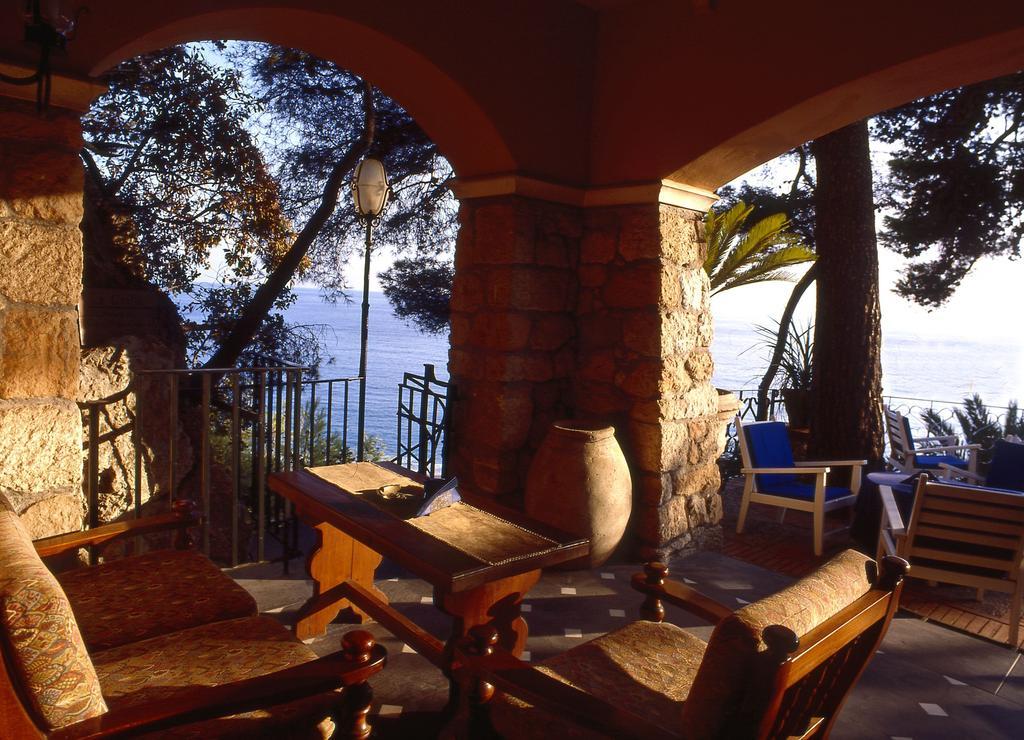 Hotel Punta Est Finale Ligure Exterior foto