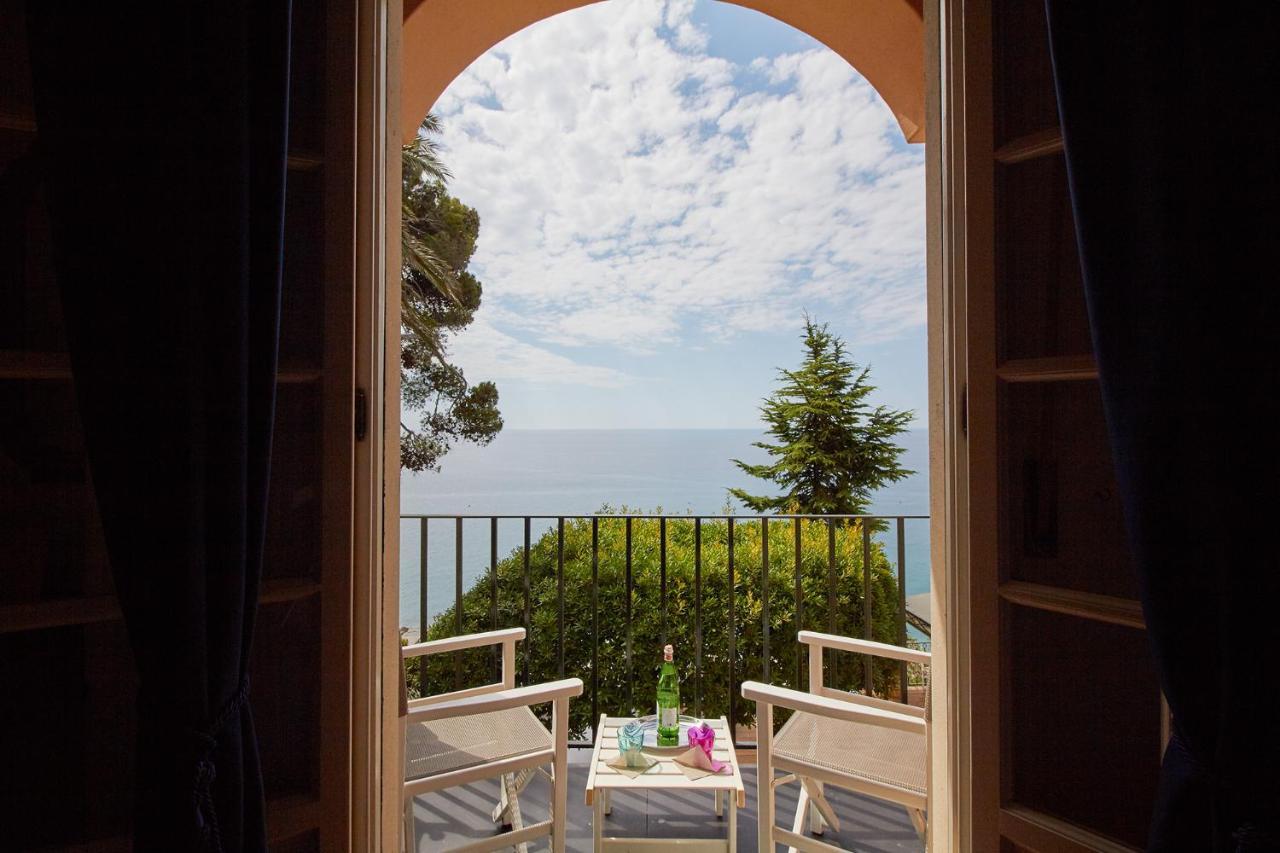 Hotel Punta Est Finale Ligure Exterior foto